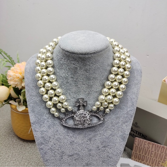 Vivienne Westwood Jewelry - Vivienne Westwood Three Row Pearl Bas Relief Choker